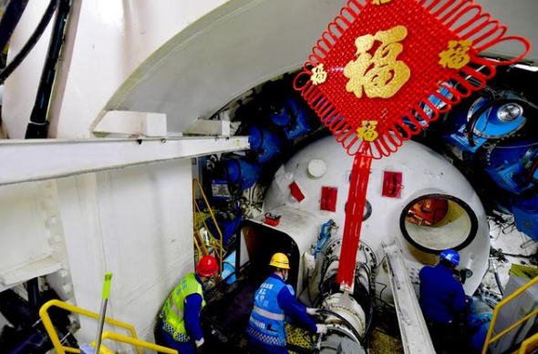 ������ͨ������ý�����ģ�ͨ����������ˢ�¹�������ս���24��                                                                                                                                                                         