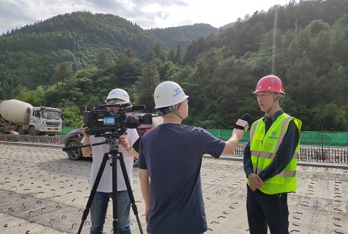 ����ǿ�C1����Ŀӭ�������е���̨������������̨�ɷ� (2).jpg