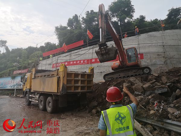 ��������������������������·��ͨ���������������ǹ�ũ�˷ܲ��ˣ���                                                                                                                                                                                             